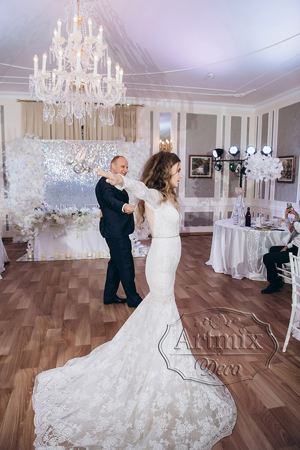 Оформление свадьбы в Константиновском дворце