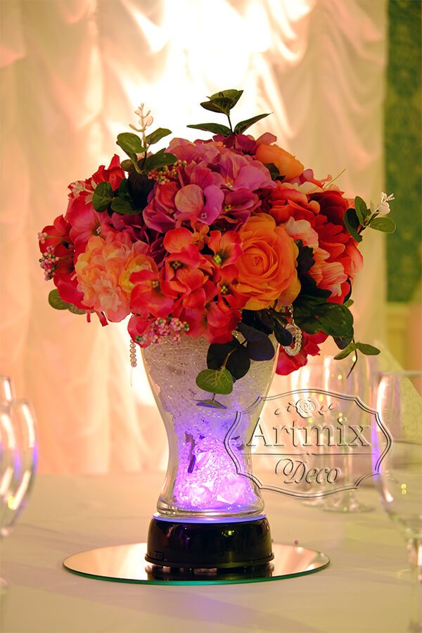 Светящие вазы с цветами