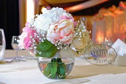 Небольшие вазы для оформления свадебных столов