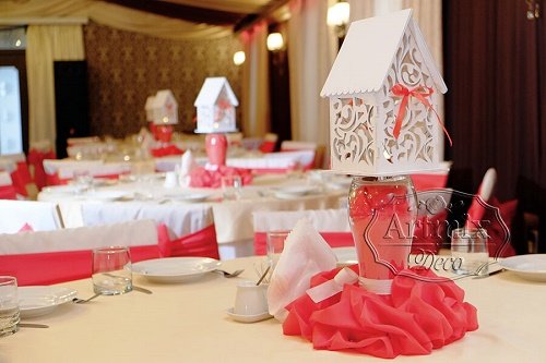 Декоративный световой домик на свадебные столы гостей