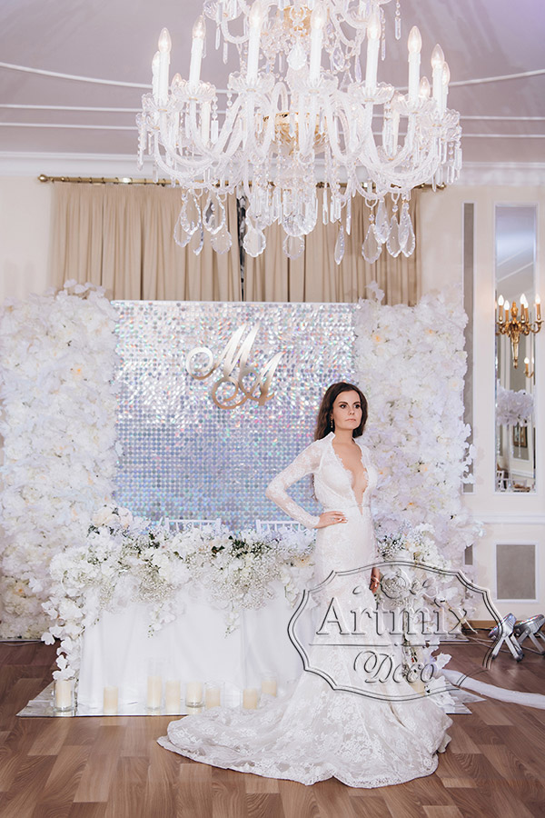Воздушное оформление свадьбы в "Голубом зале" Константиновского дворца