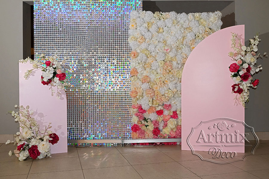Арт-пайетки с цветочным панно и полукруглыми панелями