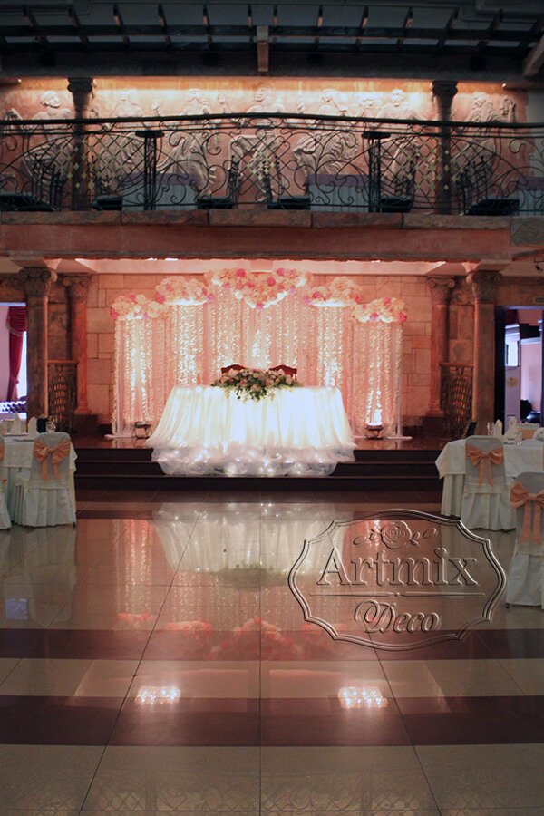 Украшение свадебного зала в ресторане Амроц