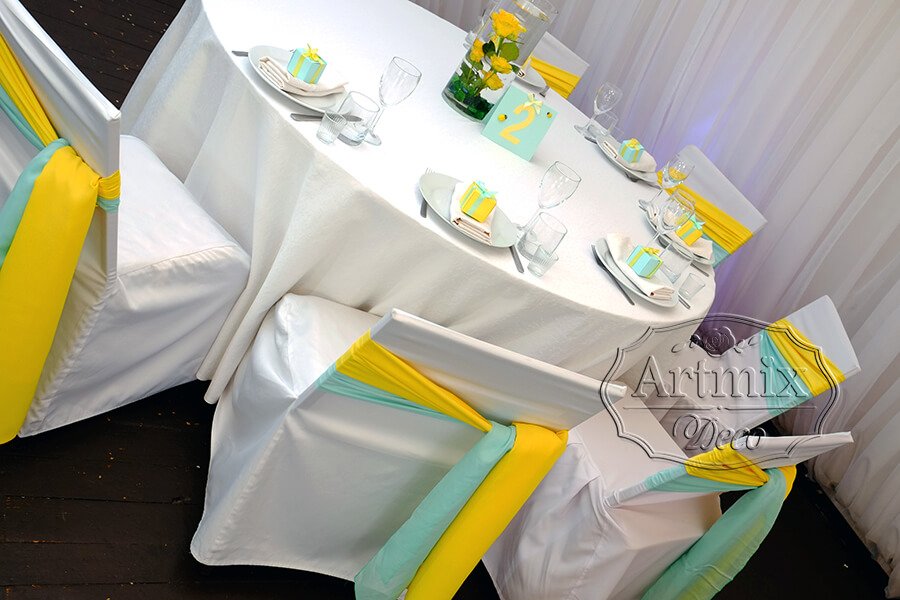 Украшение свадебных столов гостей в цвете и стиле
