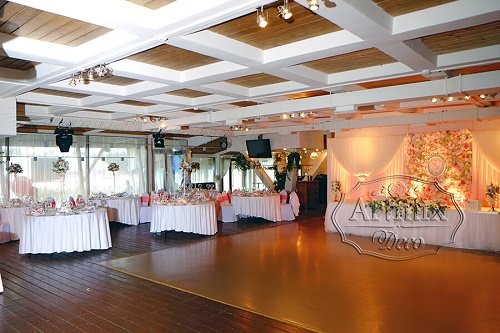Свадебное оформление зала в ресторане "Море"