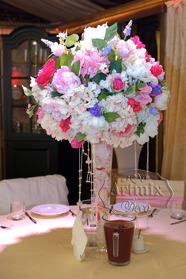Колоколообразные вазы для настольных композиций (65 см) - предоставляется в аренду