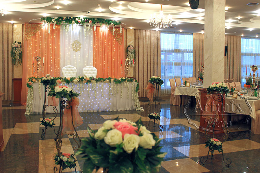 Свадебное оформление зала в ресторане Zeytun Palace