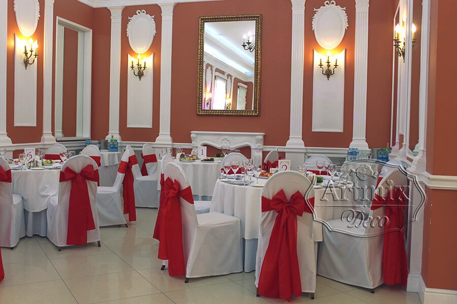 Оформление зала на свадьбу в красном цвете