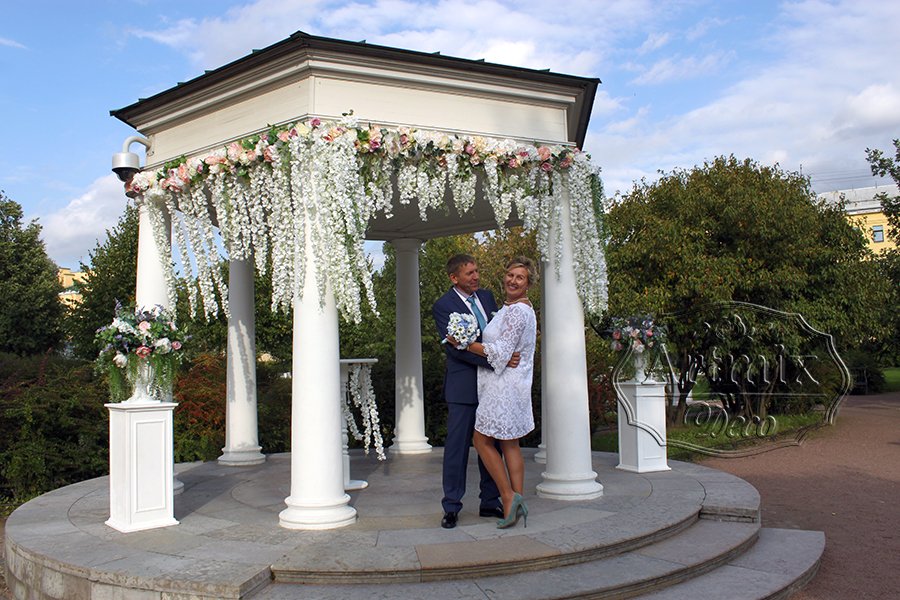 Оформление свадебной церемонии в Польском саду