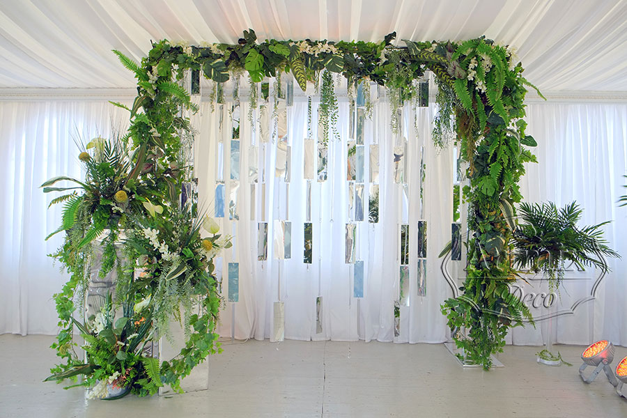 Свадебная арка в экзотическом стиле