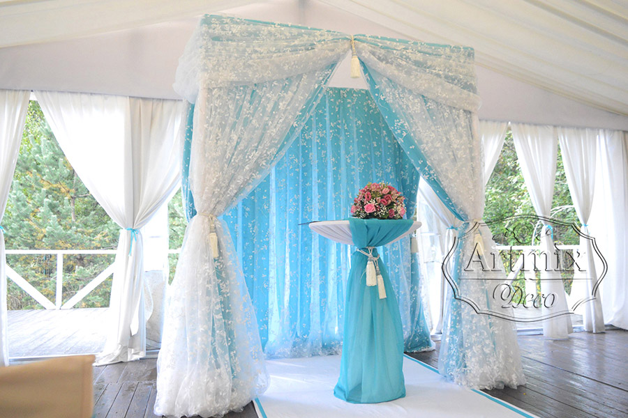 Свадебная церемония в шатре комплекса "Иваново Подворье"