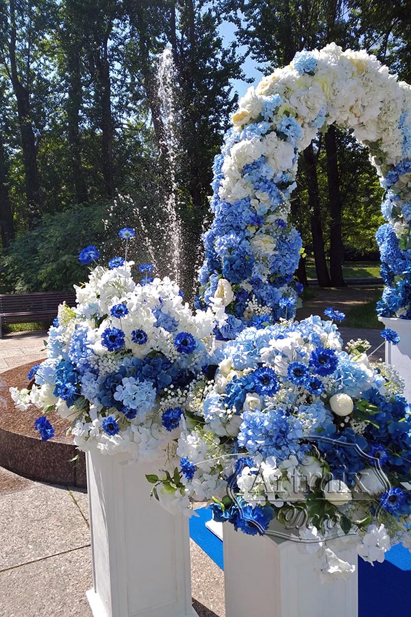 Свадебная церемония в голубом, синем и белом цвете