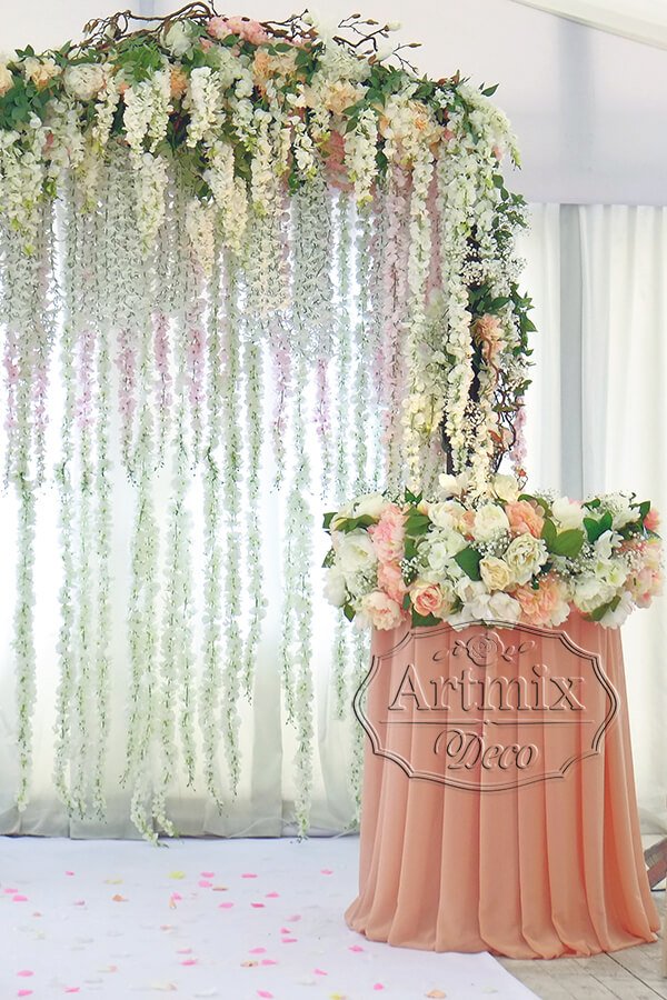 Свадебная арка с цветами Глициния / Вистерии