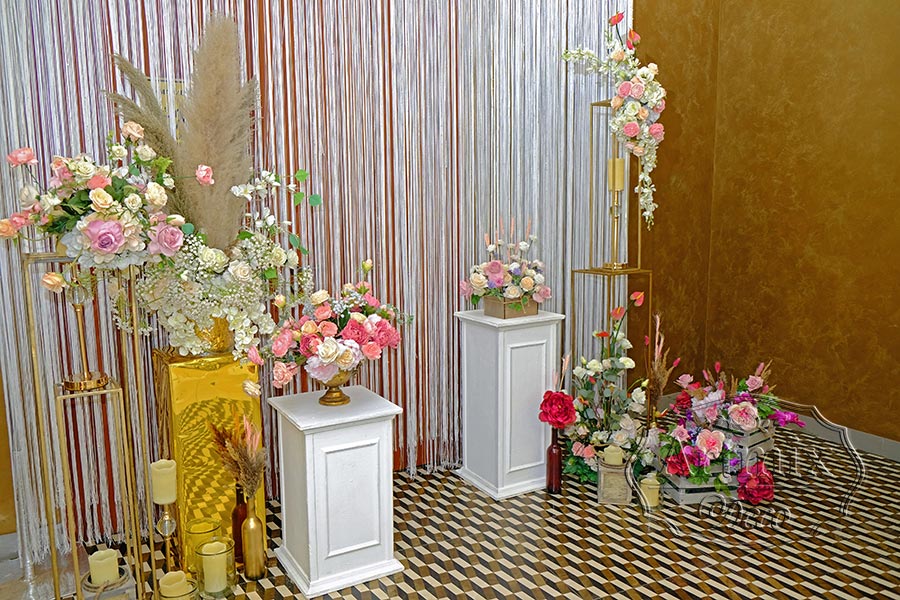 Свадебная фотозона Кисея (нитяная) с колоннами