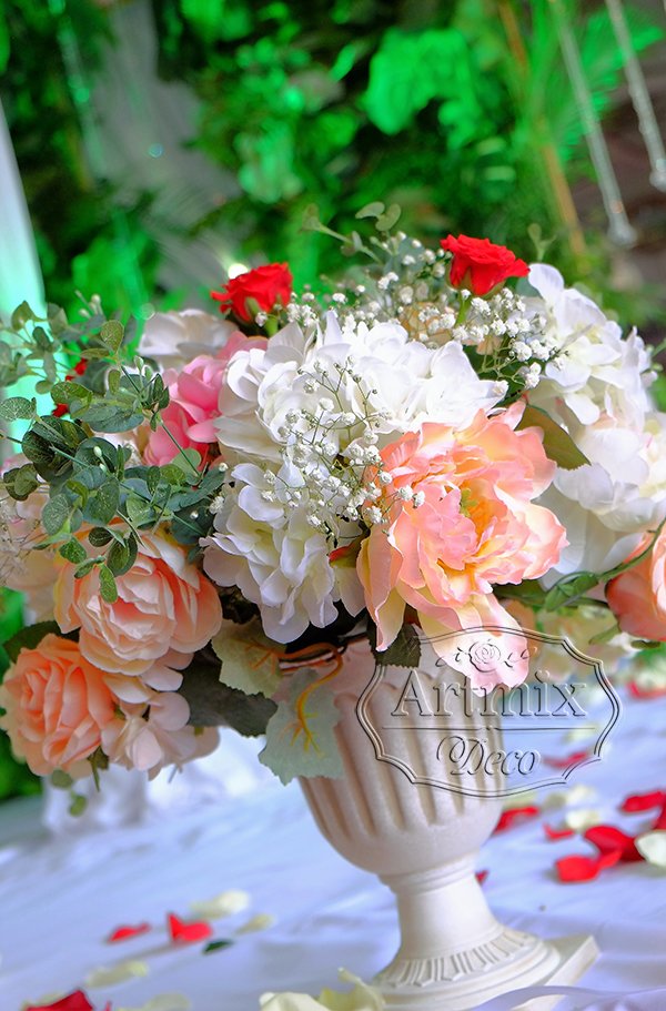 Дополнительный декор и цветы для свадебной церемонии