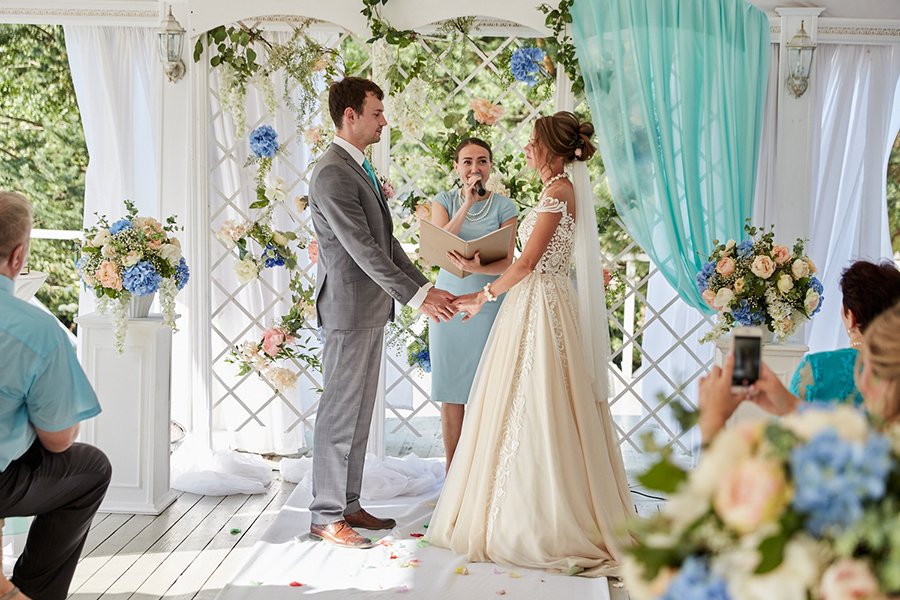 Оформление свадебной церемонии в бирюзовом цвете